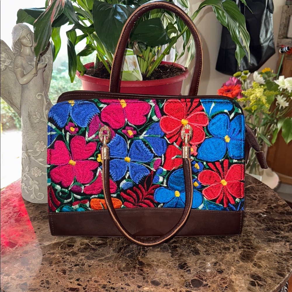 Floral Embroidered Women's Bag
